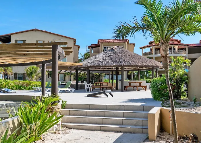 Holiday home Residences At Barrier Reef 1-3b Oceanfront 2 Bedroom By Floreo *