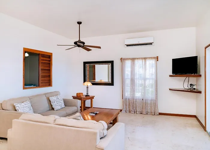 Residences At Barrier Reef 1-3b Oceanfront 2 Bedroom By Floreo Holiday home *