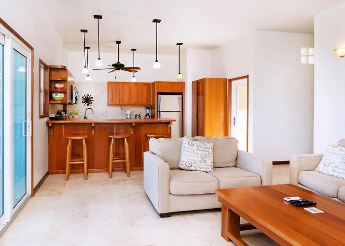 Residences At Barrier Reef 1-3b Oceanfront 2 Bedroom By Floreo Holiday home