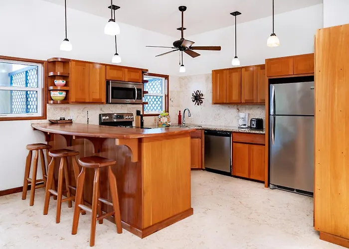Residences At Barrier Reef 1-3b Oceanfront 2 Bedroom By Floreo * San Pedro (Ambergris Caye)
