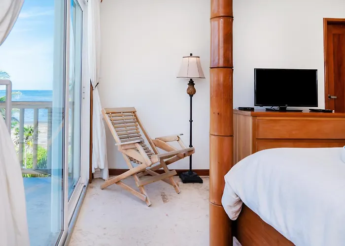 Residences At Barrier Reef 1-3b Oceanfront 2 Bedroom By Floreo Holiday home