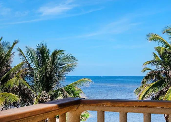 Residences At Barrier Reef 1-3b Oceanfront 2 Bedroom By Floreo Holiday home *
