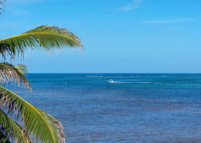 Holiday home Residences At Barrier Reef 1-3b Oceanfront 2 Bedroom By Floreo